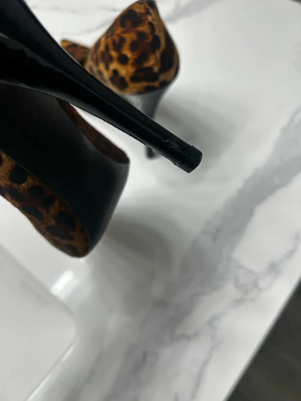 Stuart Weitzman Leopard Print Pointed Toe Stiletto Pumps - Brown/Black - Picture 6 of 7
